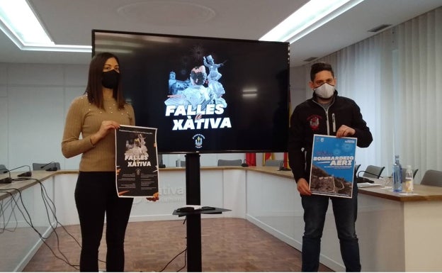 La edil de Fallas de Xàtiva, María Beltrán, y el presidente de la JLF, Jesús González.  