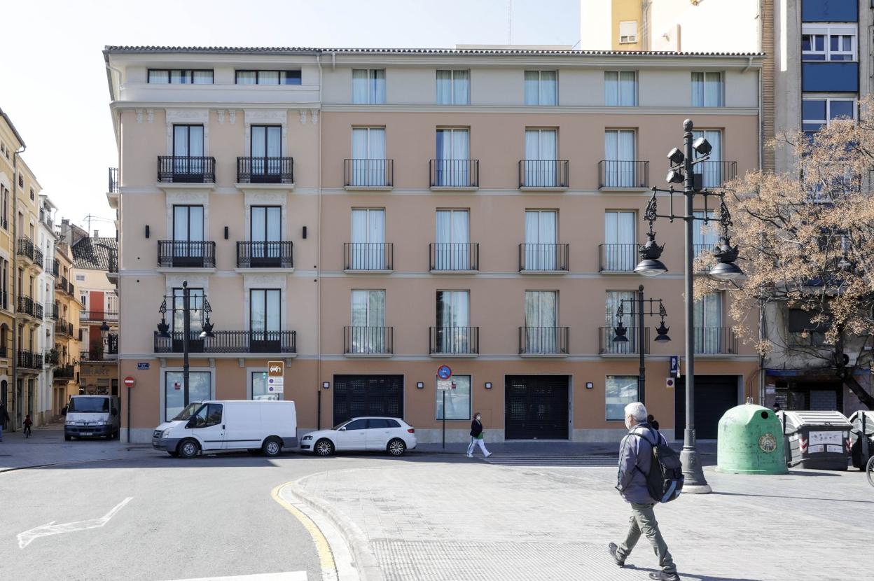 Edificio destinado a hotel, ayer en la calle Blanquerías. irene marsilla