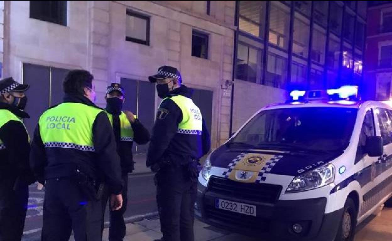 Servicio nocturno de la Policía Local de Alicante. 