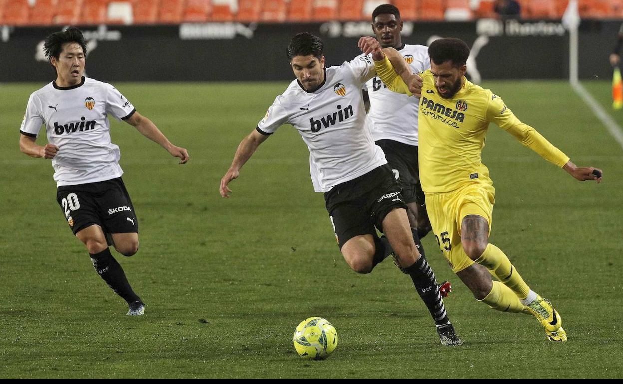 Soler, en el derbi contra el Villarreal