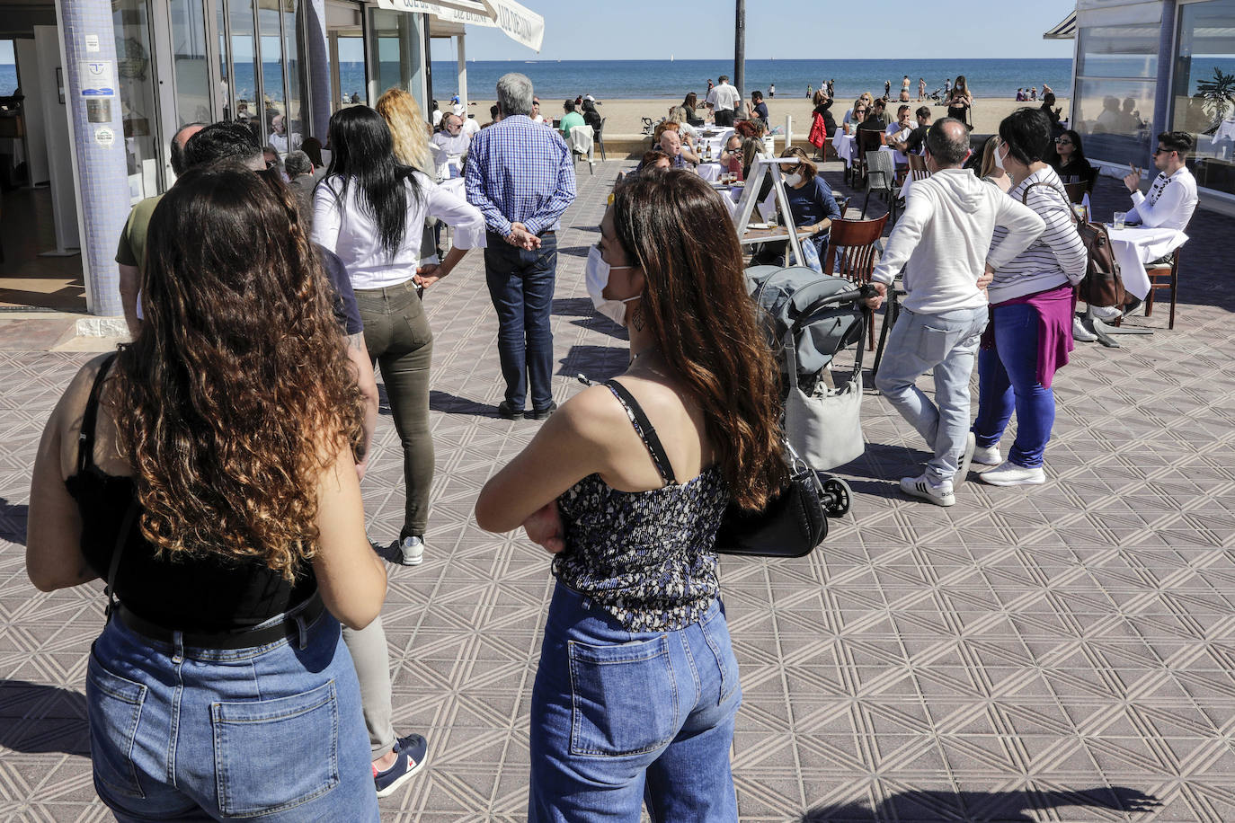 Fotos: Las terrazas se desbordan en Valencia