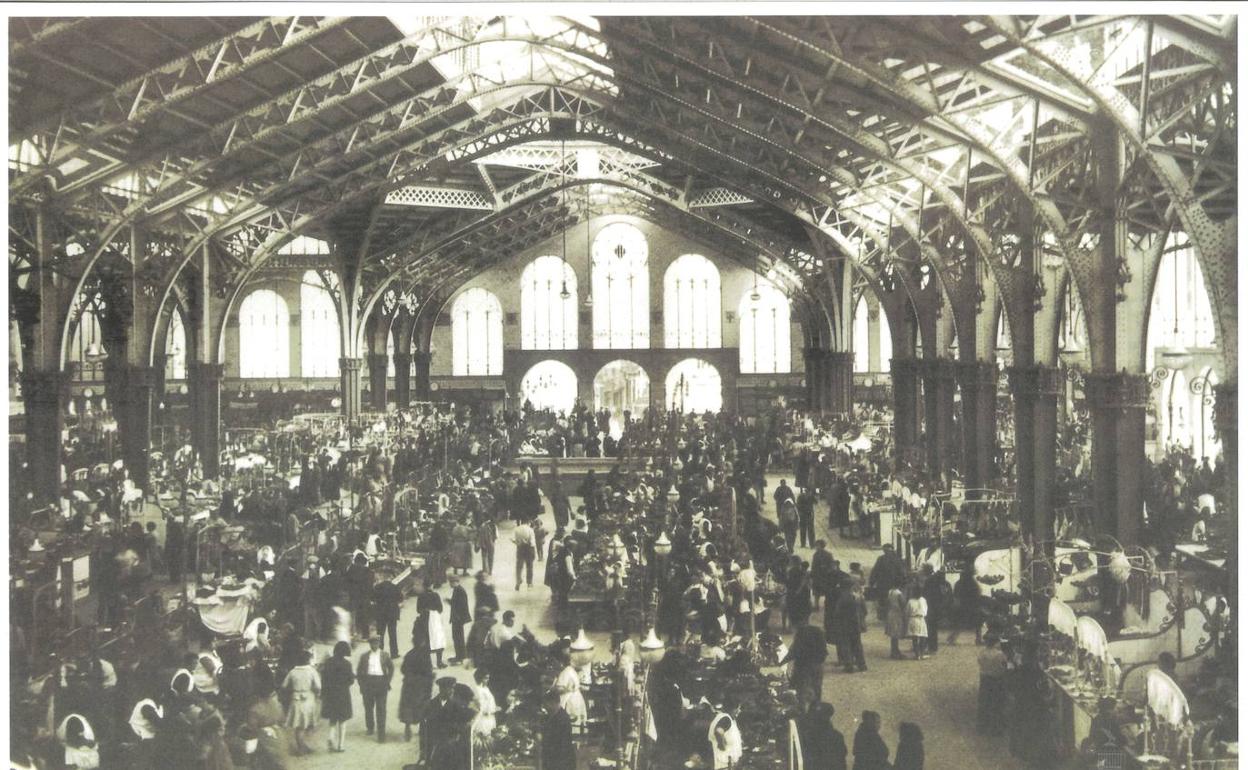 Fotografía antigua que se regalará hoy a los clientes del Mercado Central. 