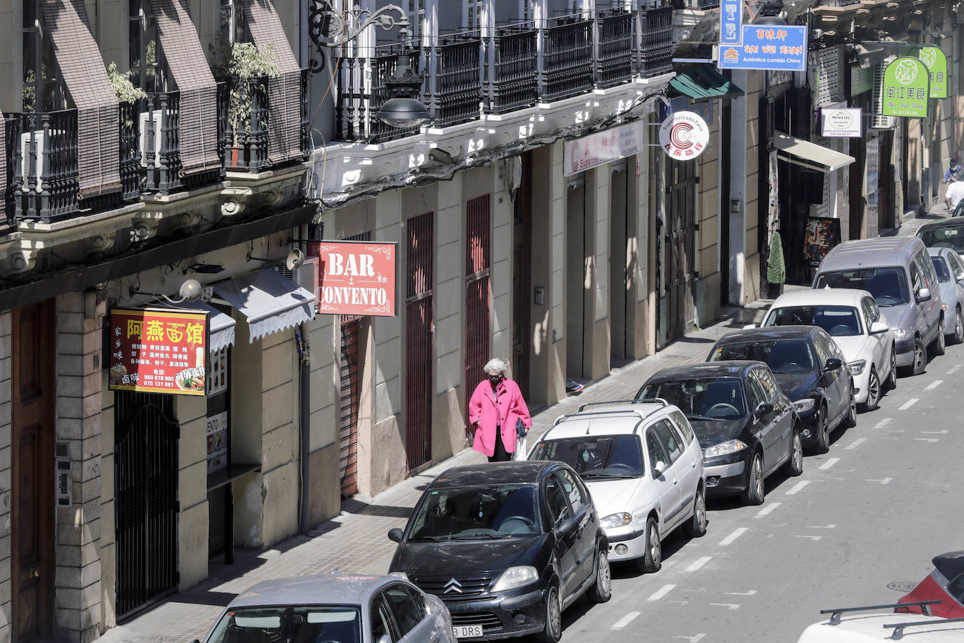 Algunos vecinos y comerciantes ya no se niegan a que la zona se denomine 'Chinatown'si eso va a dar visibilidad y visitantes. Otros muestran su firme rechazo a una iniciativa impulsada desde los presupuestos participativos del Gobierno municipal con el voto a favor de sólo 342 personas.