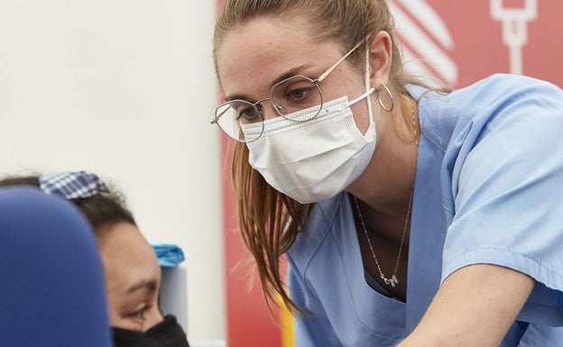 Los sanitarios se ofrecen a vacunar los días no laborables de Semana Santa