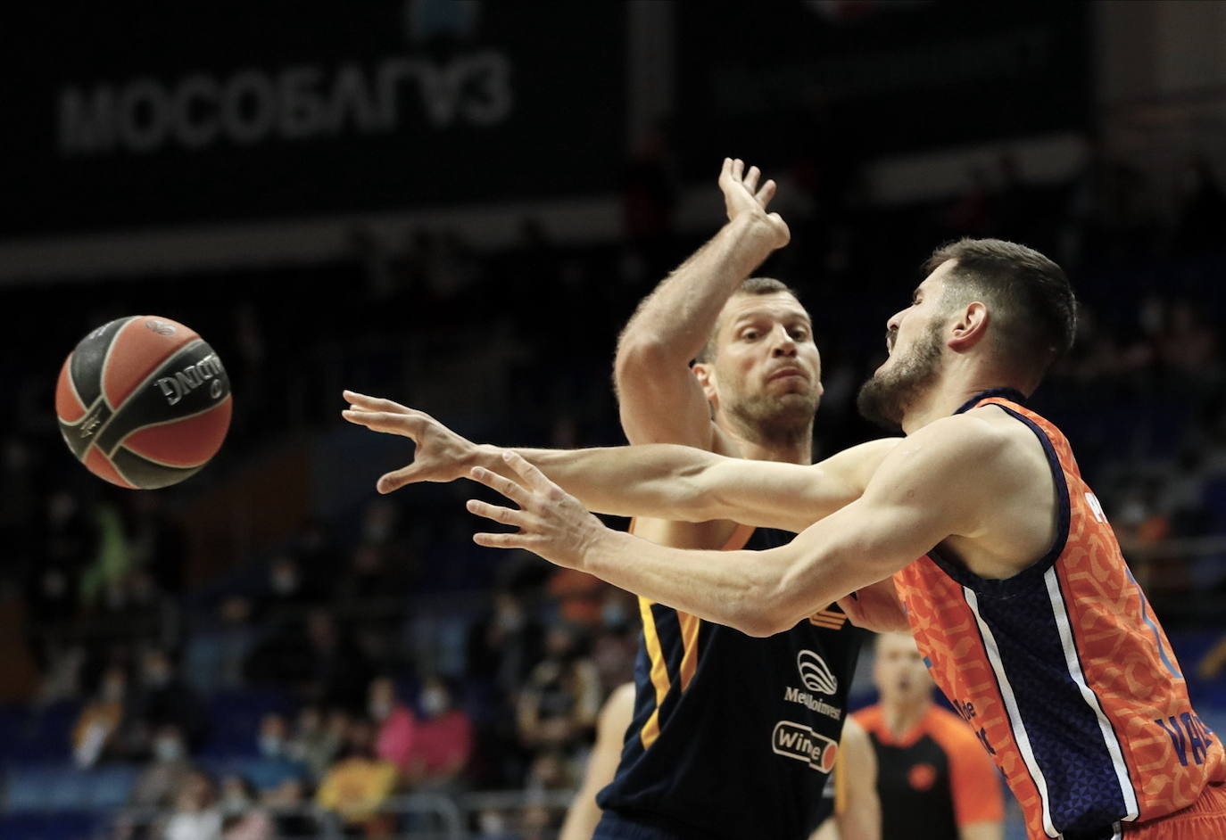 Fotos: Las mejores imágenes del Khimki Moscow - Valencia Basket