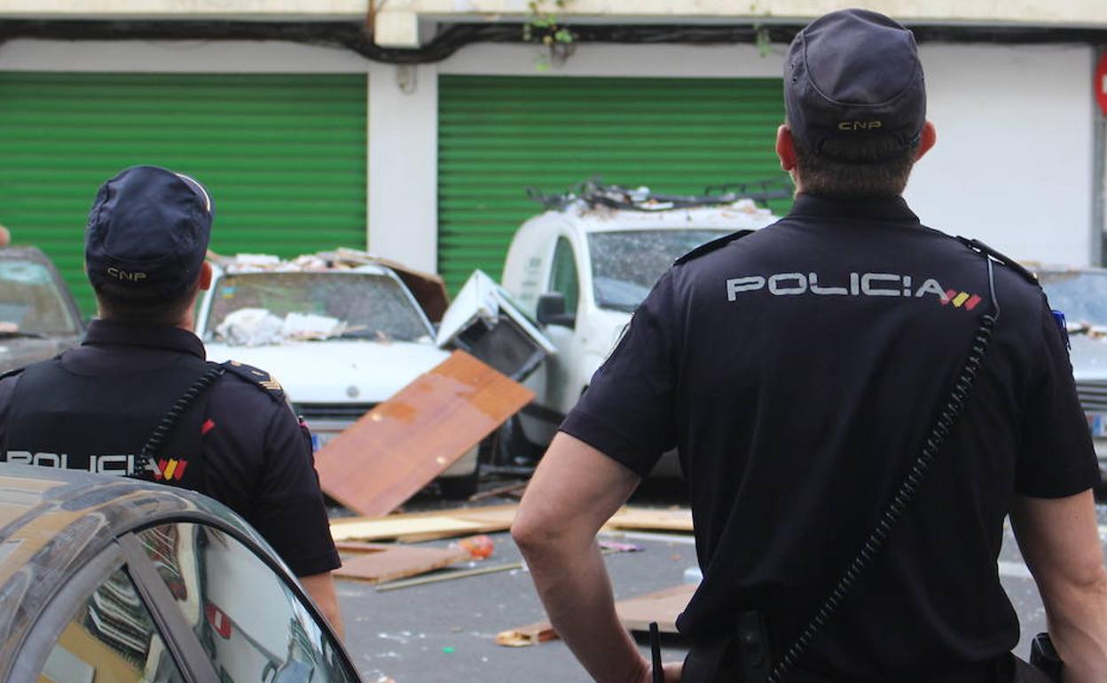 Agentes de la Policía Nacional. 