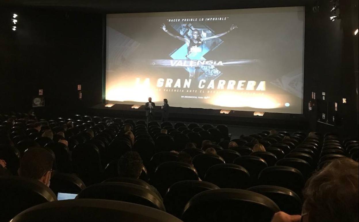 Sala del cine ABC Park donde ayer se proyectó el documental sobre el Maratón. 