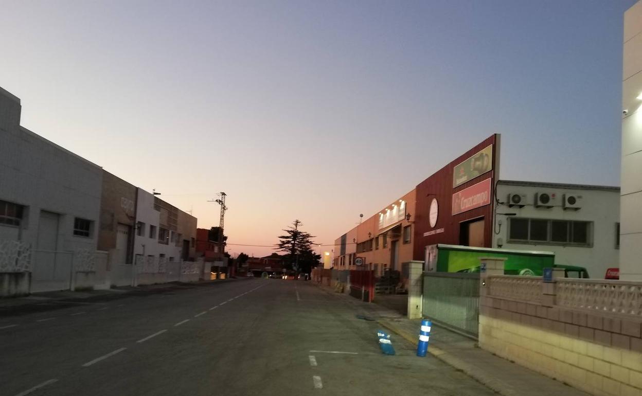 Una de las calles del polígono industrial de Dénia.