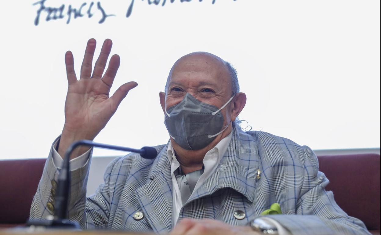 El diseñador Francis Montesinos, durante la presentación del documental 'Montesinos Íntimo'. 