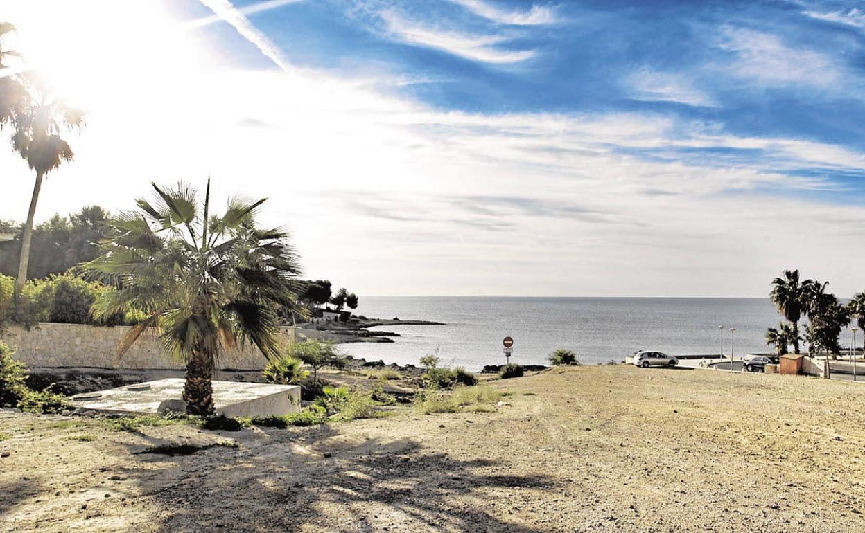 Calas en el Cabo de la Huerta de la capital alicantina. 