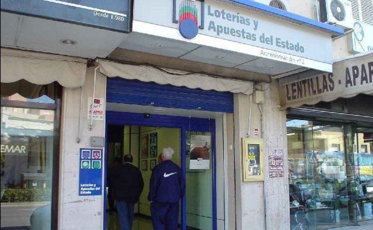 Administración de Almería en la que se ha validado uno de los boletos acertantes.