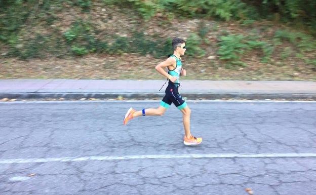 Pablo Martínez heredó su pasión por el triatlón gracias a su padre, Javier. 