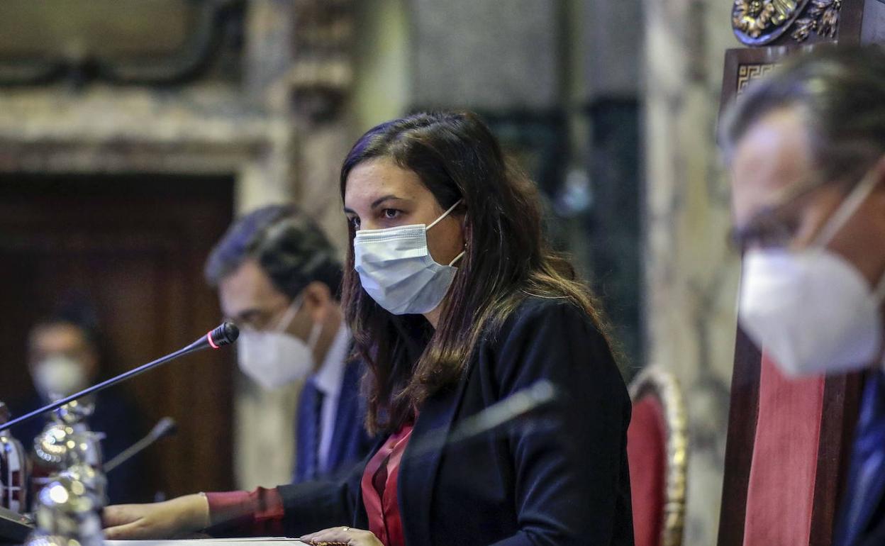 Sandra Gómez, durante un pleno municipal.