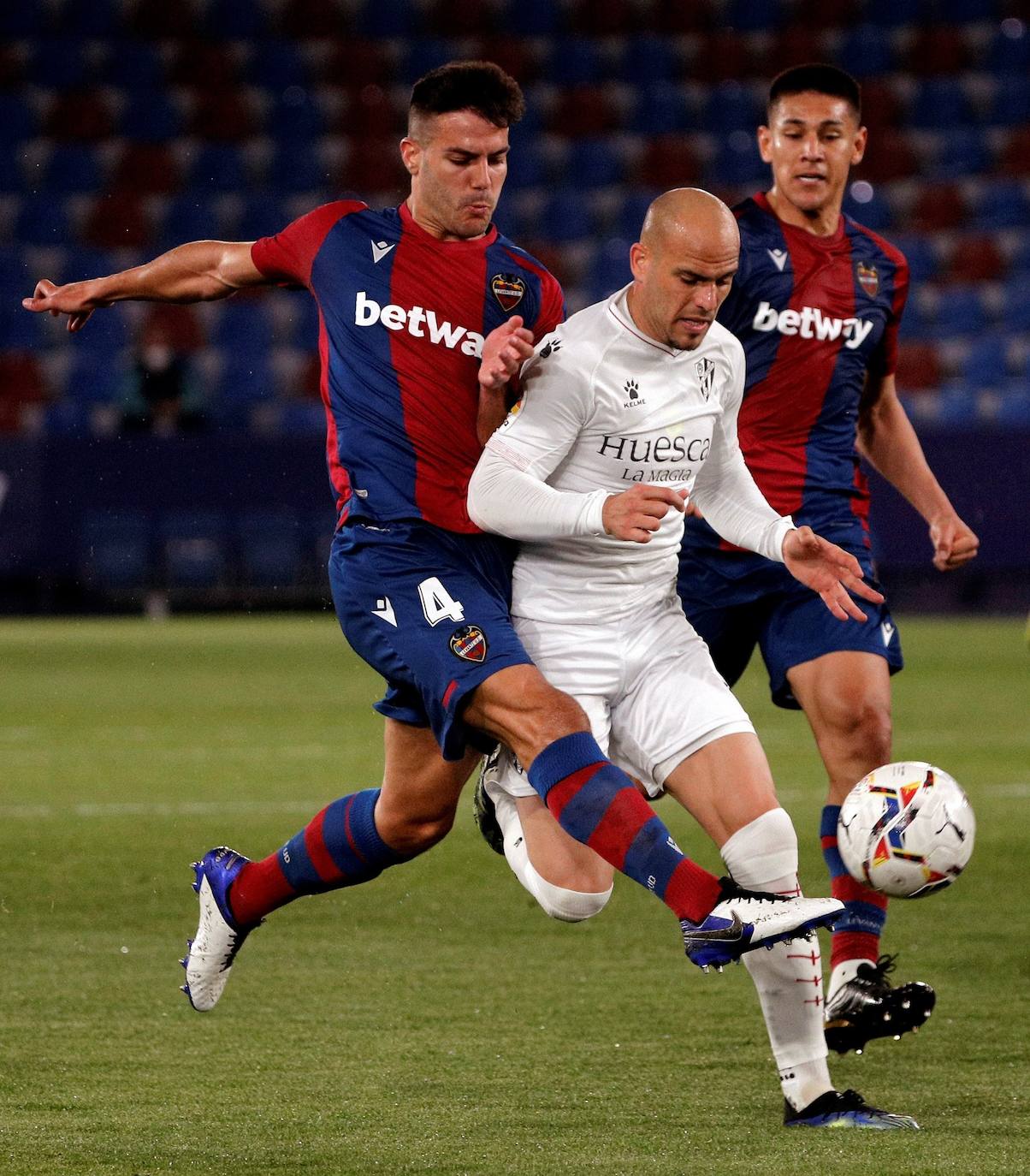 Fotos: Las mejores imágenes del Levante UD-SD Huesca