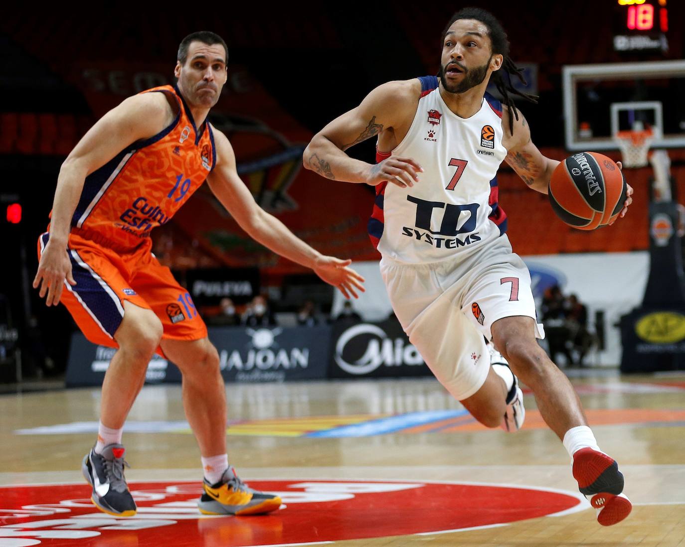 Fotos: Las mejores imágenes del Valencia Basket-Baskonia