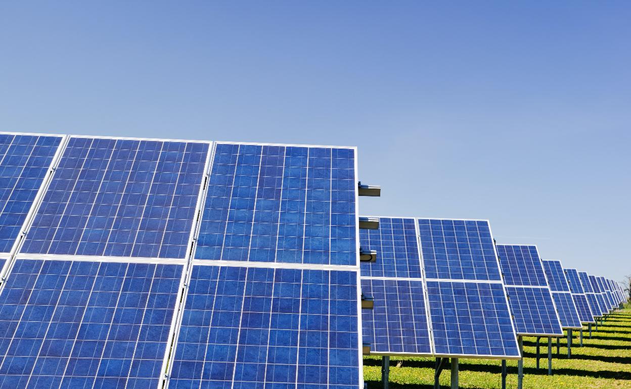 Los parques solares se están desarrollando por todo el país. 