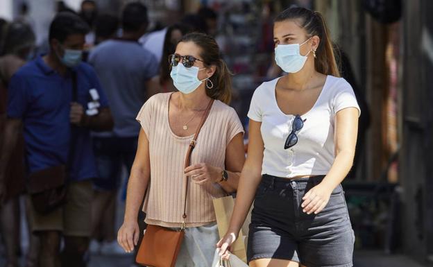 Sanidad publica las nuevas normas sobre la mascarilla en Valencia: cuándo hay que llevarla y cuándo no