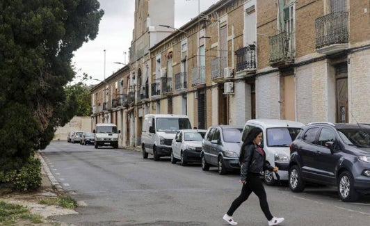 Fachada de la Lonja recayente a la plaza de los Hombres del Mar. 