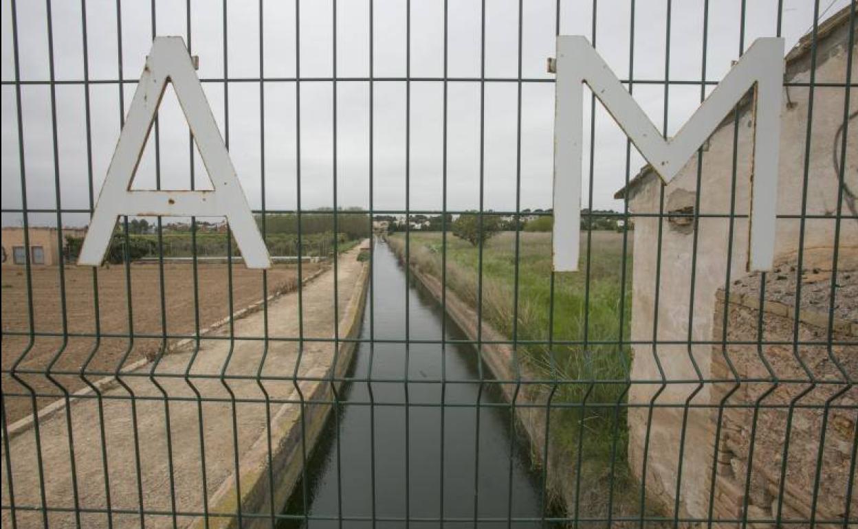 Acequia Real de Moncada donde apareció el cadáver de una mujer. 