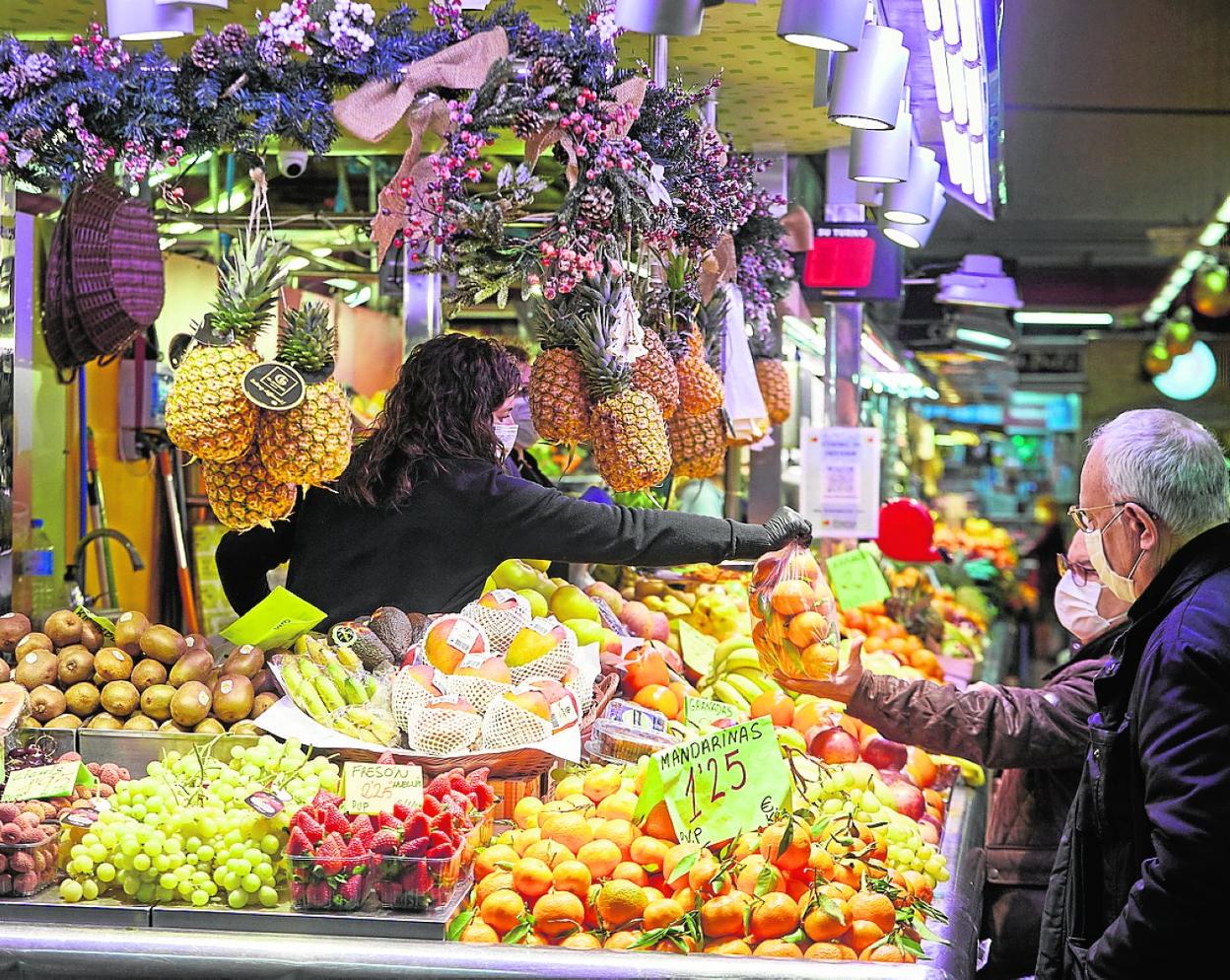 Ambiente del Mercado Municipal del Cabaynal, en Valencia. Iván Arlandis