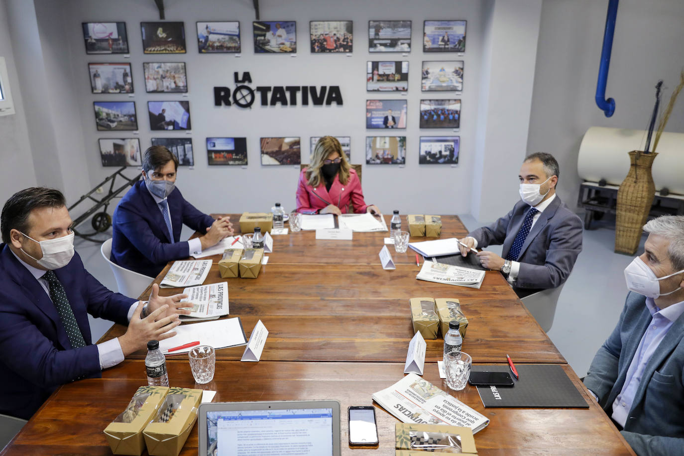 Fotos: Mesa de expertos ¿Dónde invertir en tiempos de Covid-19?