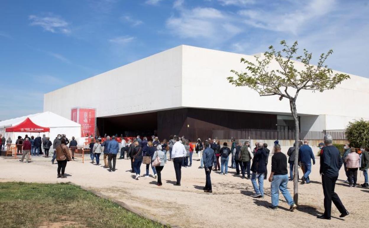 Comienza la vacunación en el Palau de Congressos de Castelló. 