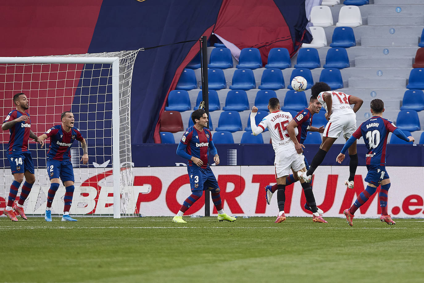 Fotos: Las mejores imágenes del Levante UD-Sevilla FC