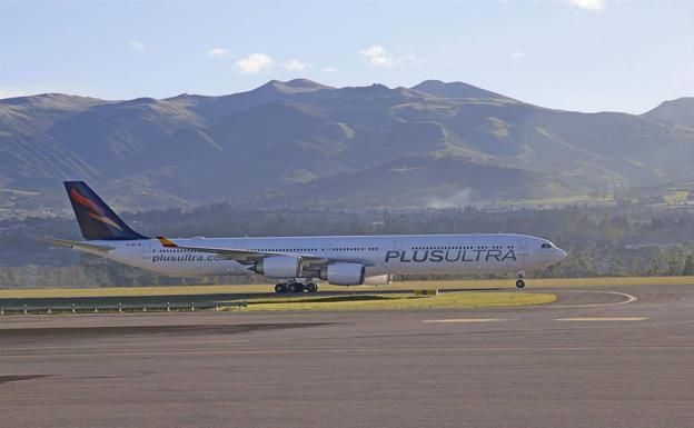 Un avión de la aerolínea Plus Ultra. 