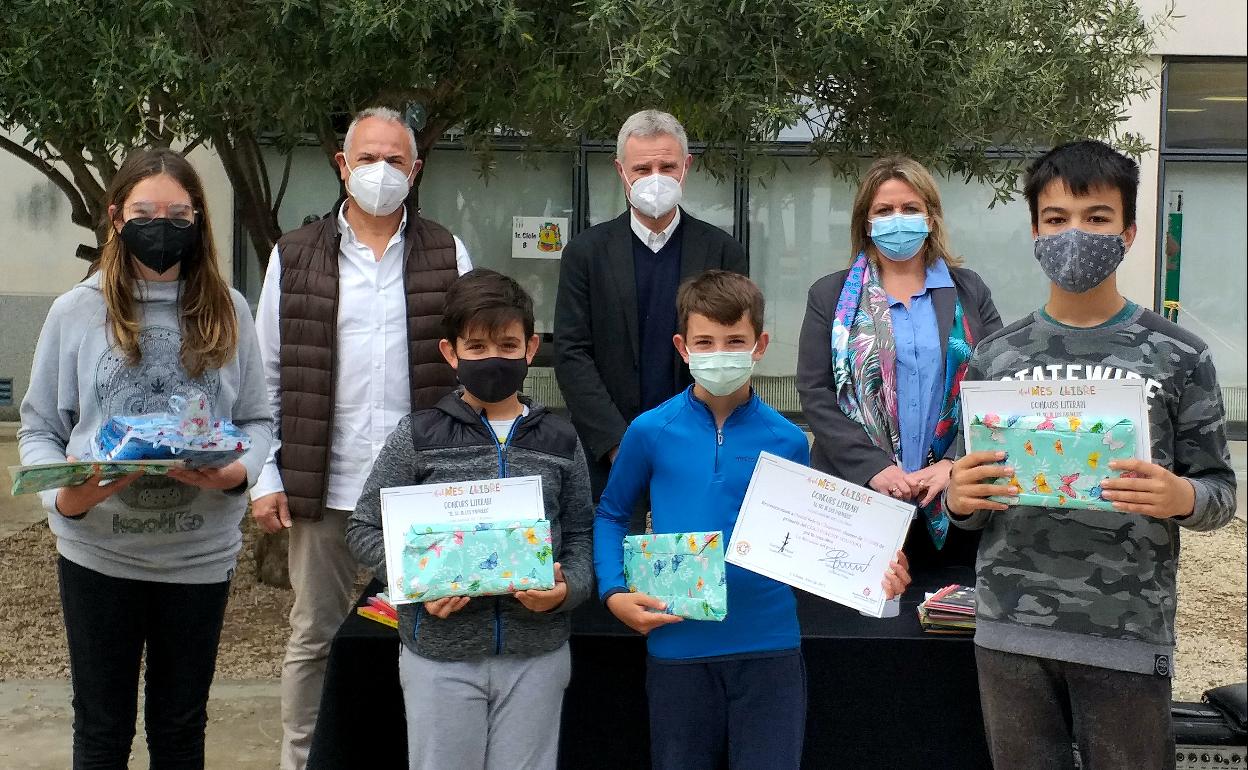 Autoridades y ganadores. 