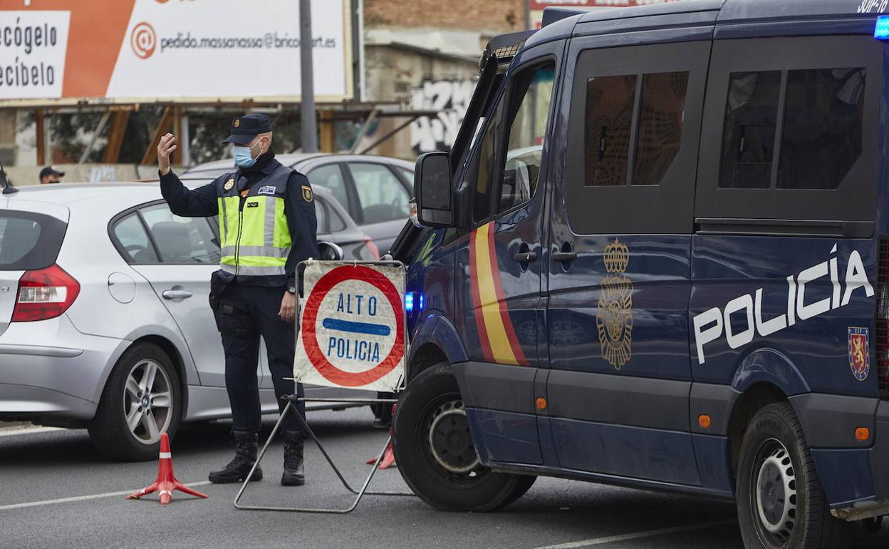 Atasco en Valencia por el cierre perimetral