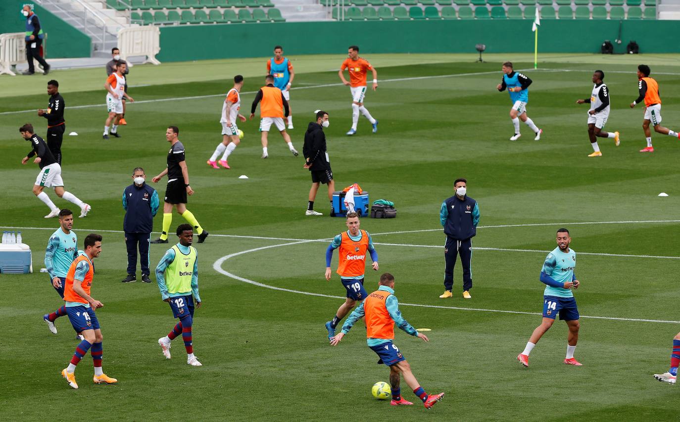 Fotos: Las mejores imágenes del Elche CF-Levante UD