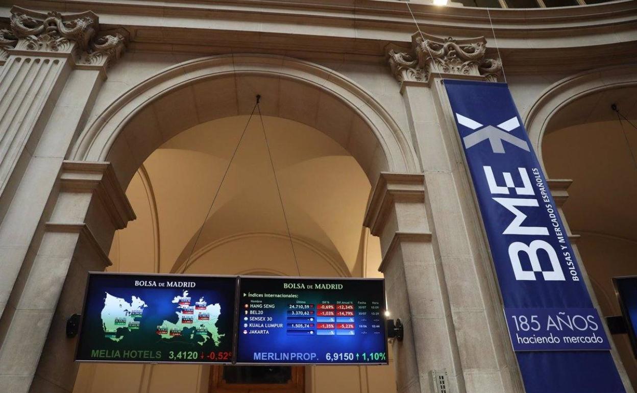 Interior de la Bolsa de Madrid. 