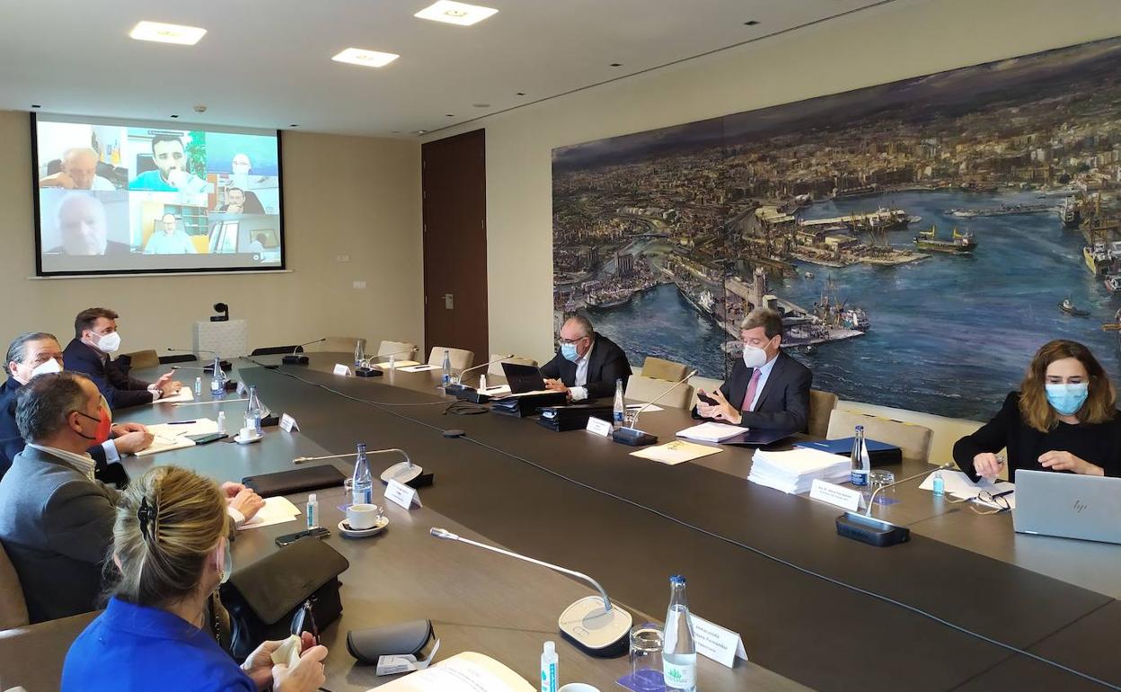  La reunión del consejo de administración de la Autoridad Portuaria de Valencia. 