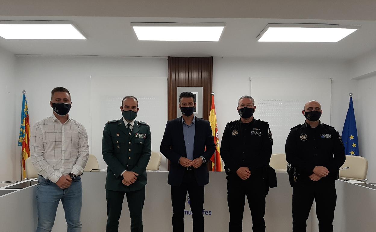 Recepción del nuevo teniente del puesto principal de Almussafes. 