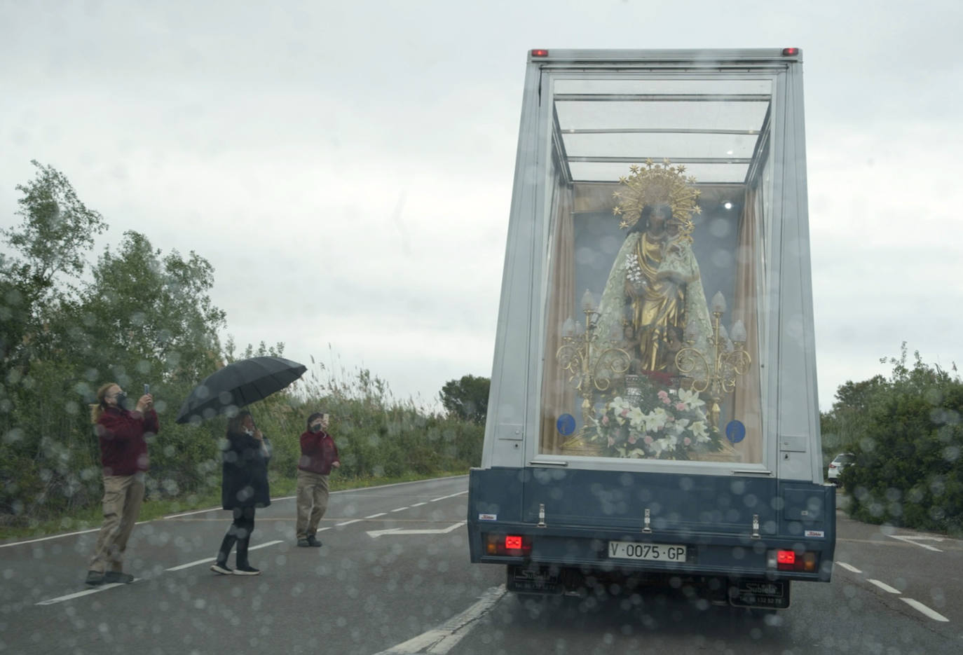 El 'Maremóvil' de la Virgen visita La Punta, Pinedo, El Saler y El Palmar