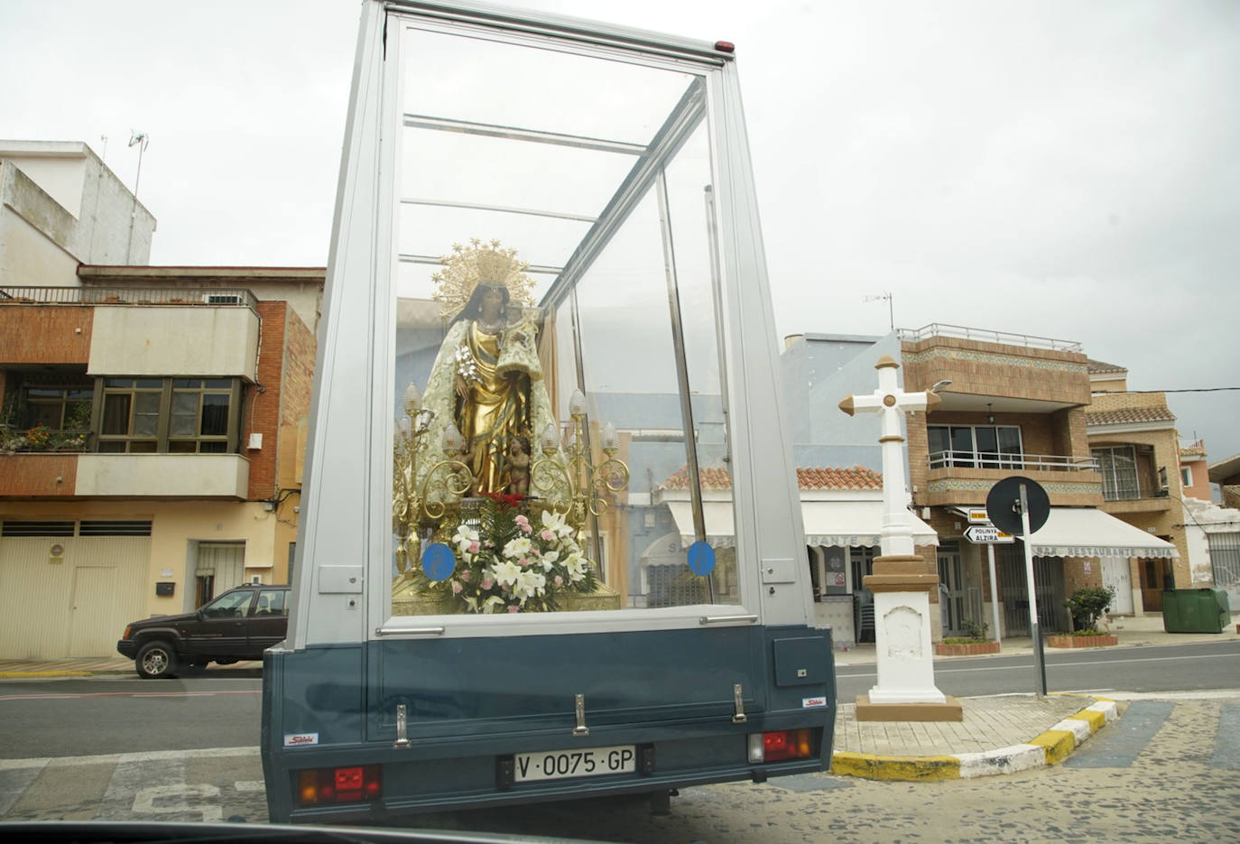 El 'Maremóvil' de la Virgen visita La Punta, Pinedo, El Saler y El Palmar