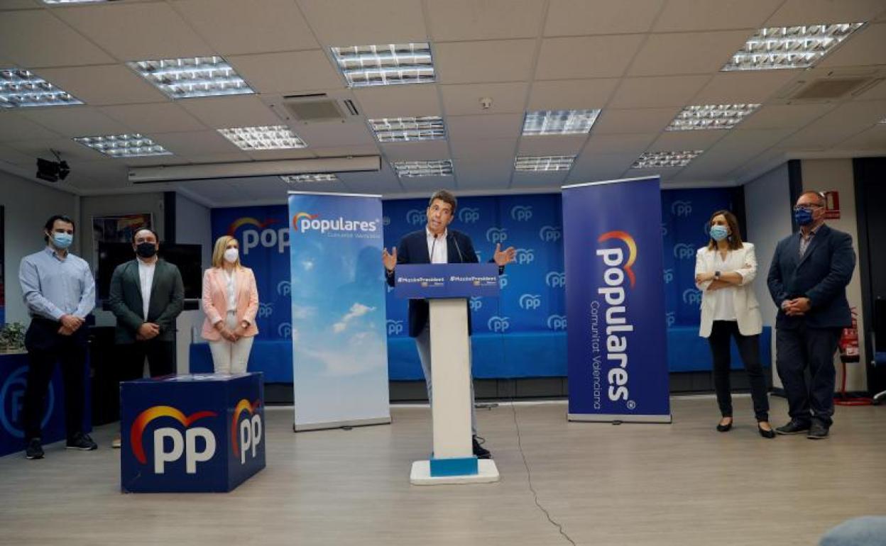 Mascarell, primero por la derecha, esta mañana en la presentación de la candidatura de Carlos Mazón. 