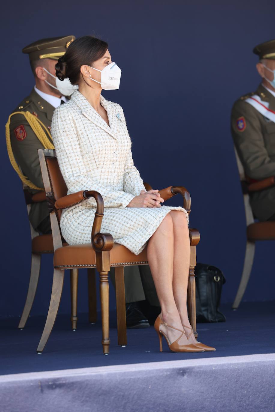 Fotos: La Reina Letizia, espectacular con el vestido del bautizo de la Princesa Leonor