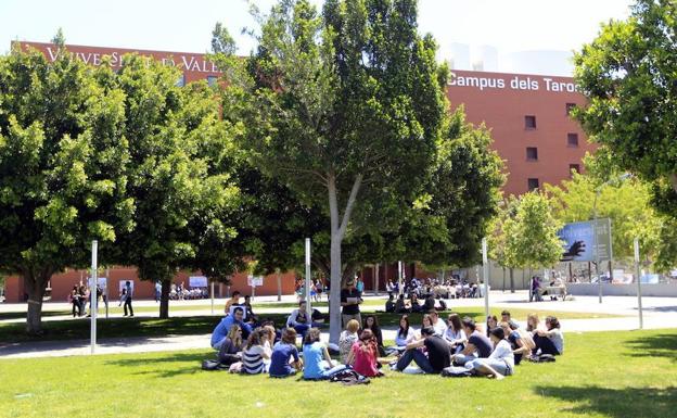 La Universitat de València, entre las 15 universidades con mejores indicadores en el ranking CYD