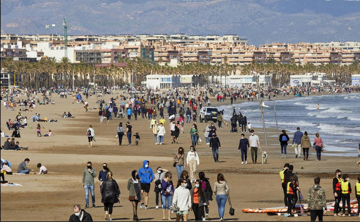 Imagen de archivo de la playa de Las Arenas.