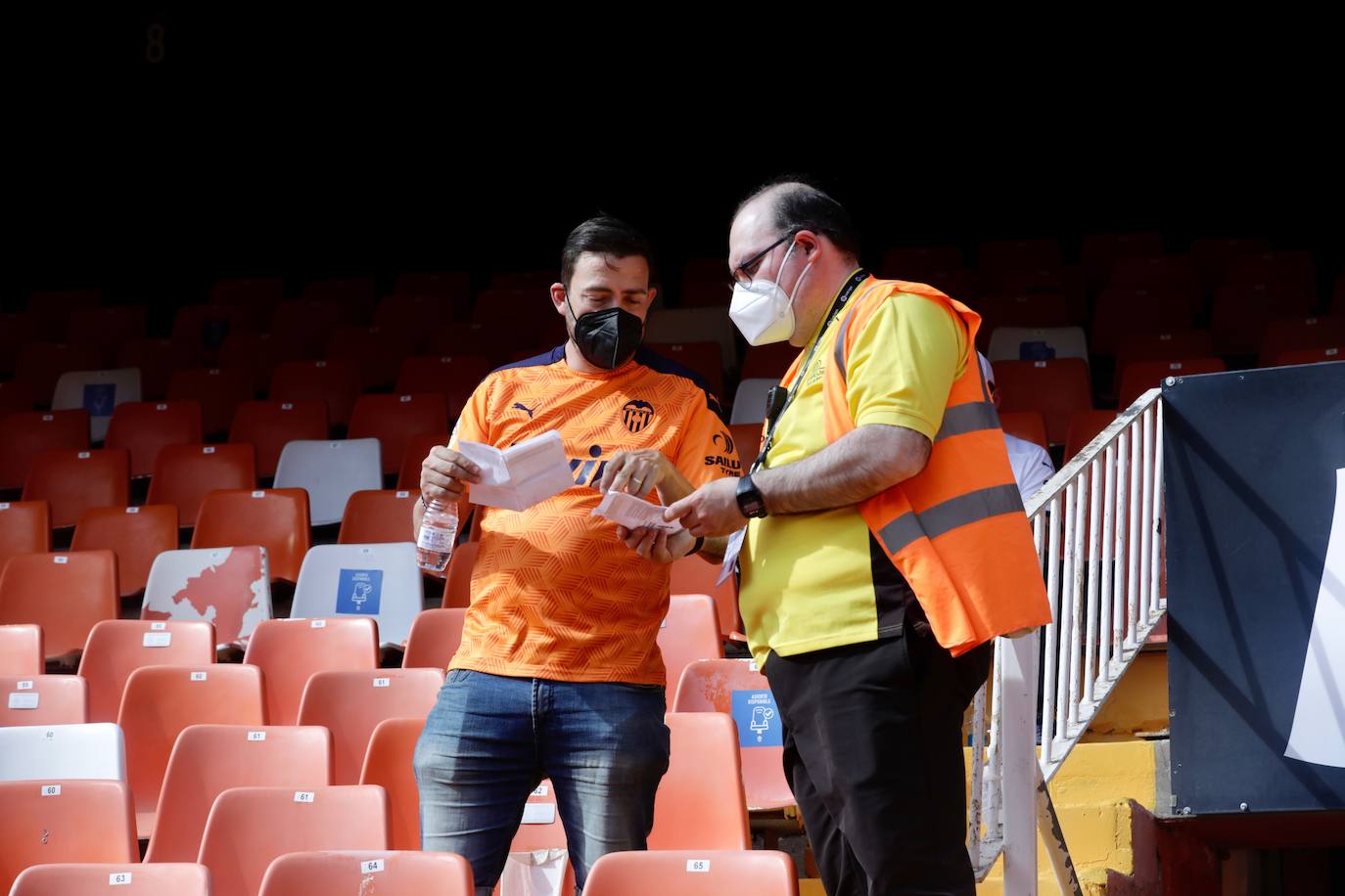 Fotos: El público vuelve a Mestalla