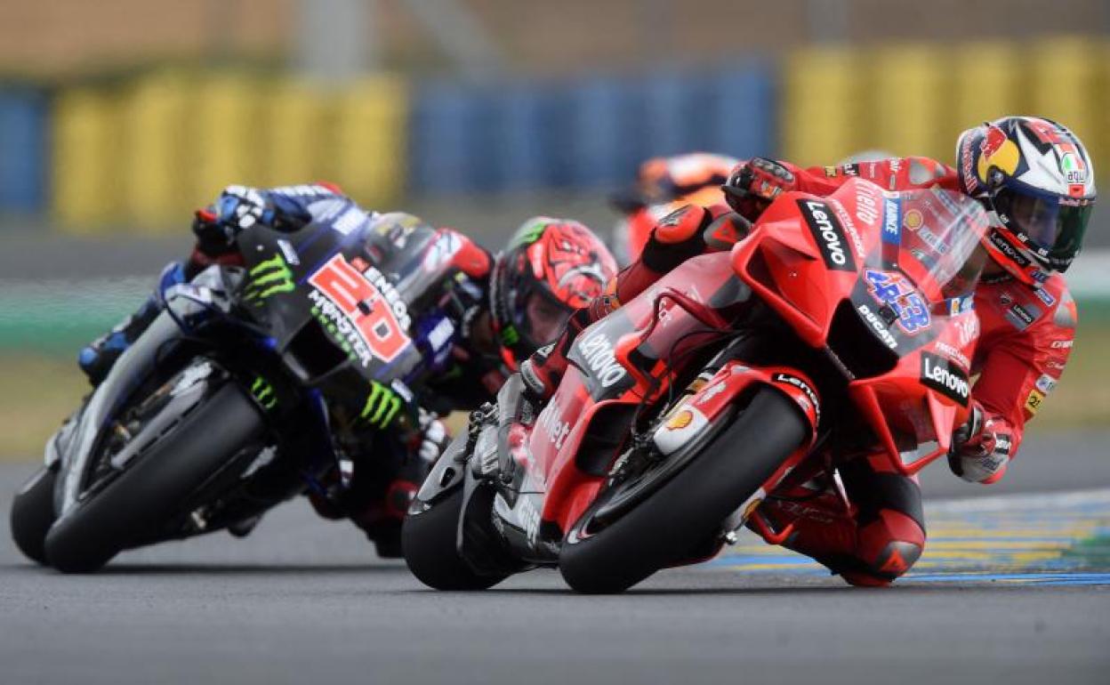 Jack Miller y Fabio Quartararo, en el circuito de Le Mans. 