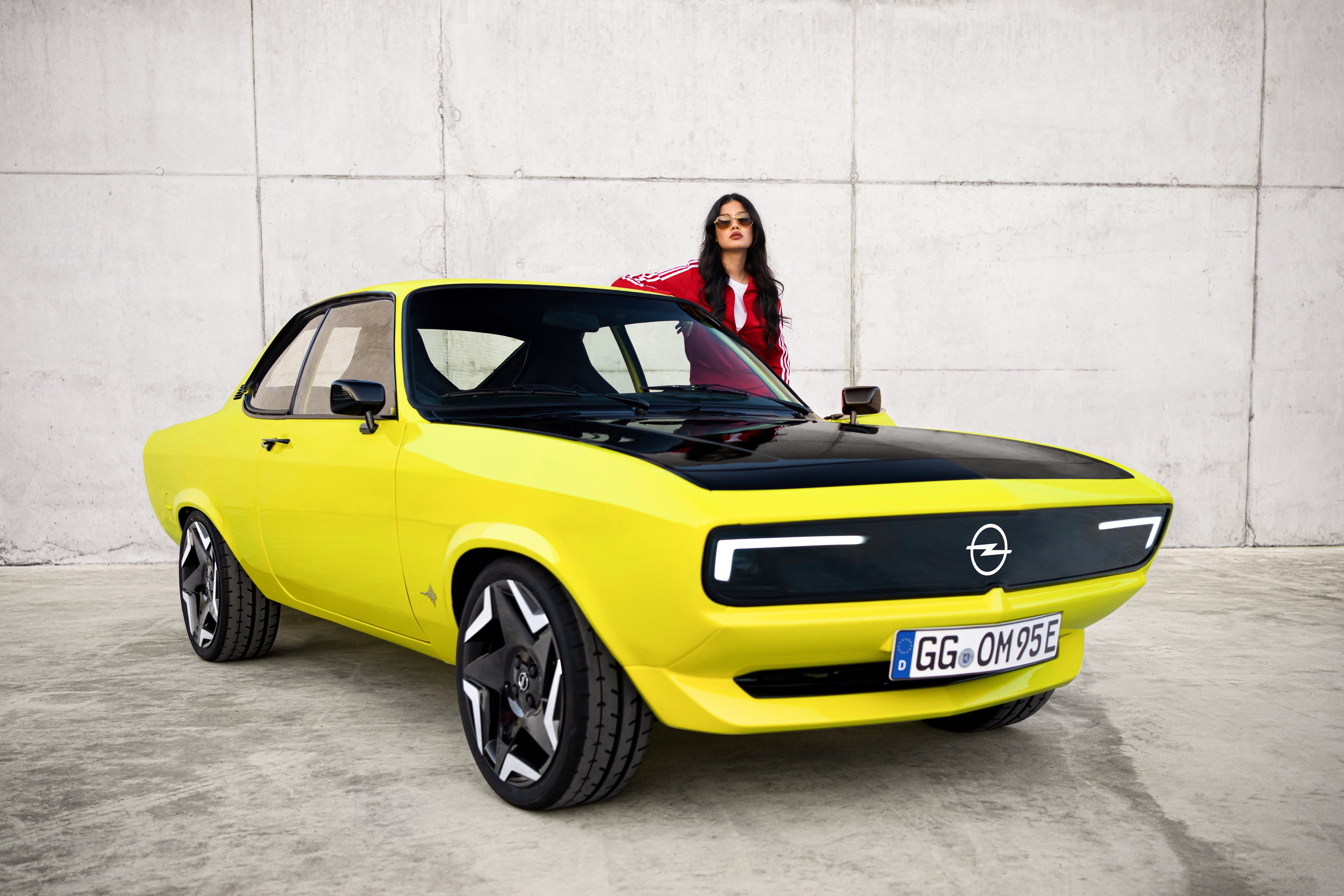 Fotos: Fotogalería: Tradición y vanguardismo para el clásico Opel Manta que se convierte en eléctrico