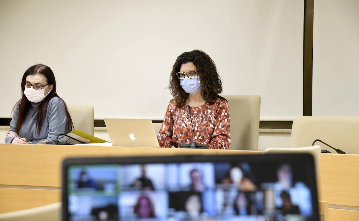 La alcaldesa de Paiporta, Isabel Martín. 