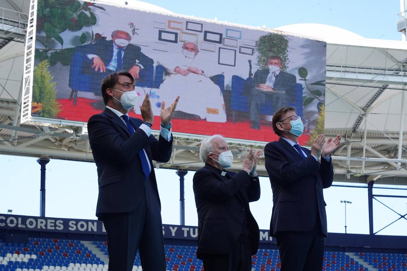 Durante su intervención el Pontífice ha explicado el significado de la pelota de trapo, una de las señas de identidad de Scholas.