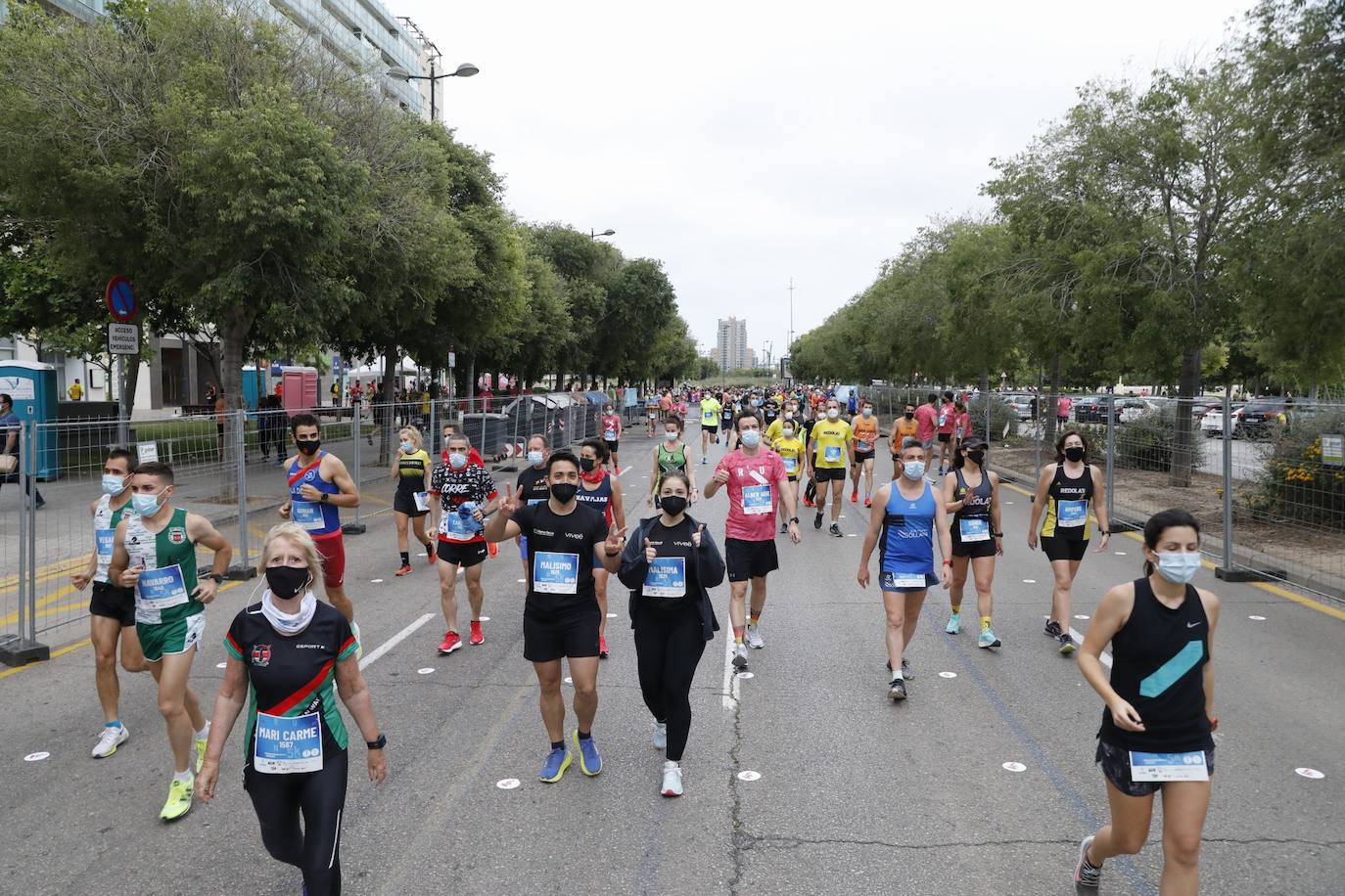 El atletismo popular retoma el pulso en Valencia con la segunda carrera celebrada en la ciudad. Los corredores se han lanzado a la calle con ganas e ilusión después de más de un año sin poder participar en este tipo de competiciones. 