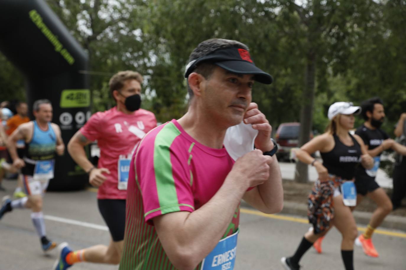 El atletismo popular retoma el pulso en Valencia con la segunda carrera celebrada en la ciudad. Los corredores se han lanzado a la calle con ganas e ilusión después de más de un año sin poder participar en este tipo de competiciones. 