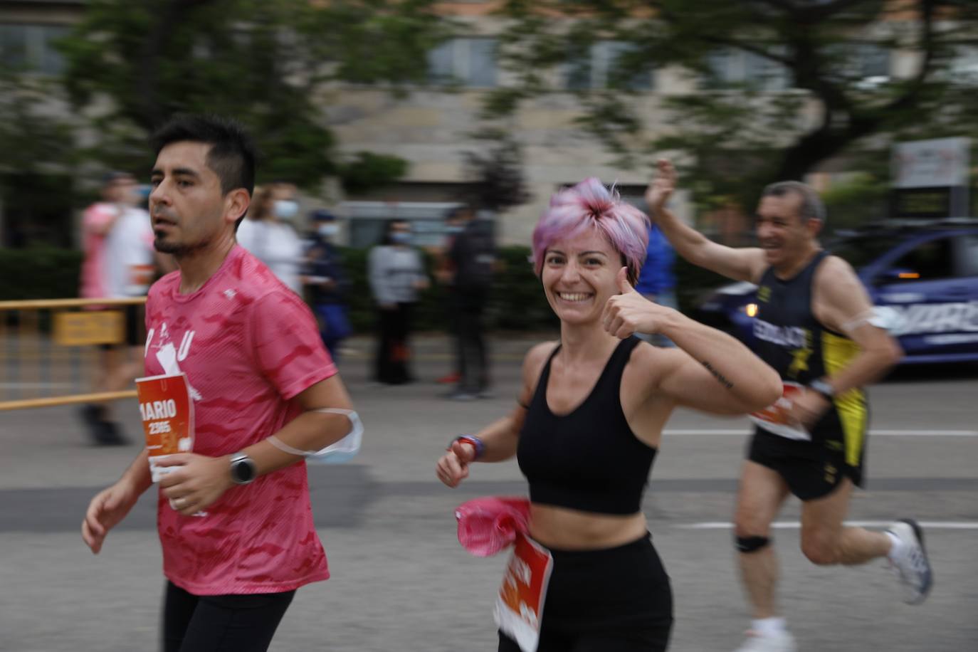 El atletismo popular retoma el pulso en Valencia con la segunda carrera celebrada en la ciudad. Los corredores se han lanzado a la calle con ganas e ilusión después de más de un año sin poder participar en este tipo de competiciones. 