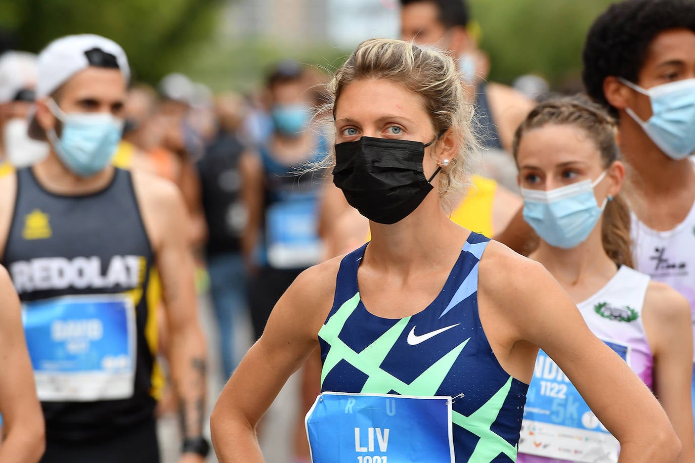 Bajo el lema 'Valencia vuelve a correr', los participantes de la 5K han salido a recorrer la ciudad de Valencia al ritmo de sus zancadas. La ciudad ha acogido la segunda carrera popular tras más de un año de parón por el coronavirus y los corredores se han lanzado a las calles con ganas e ilusión.