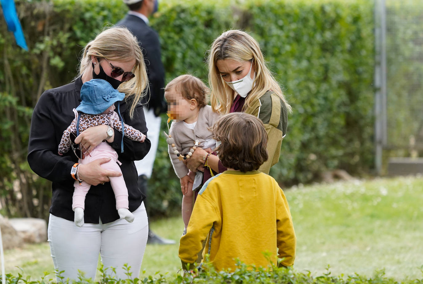 Marta Ortega y sus hijos 